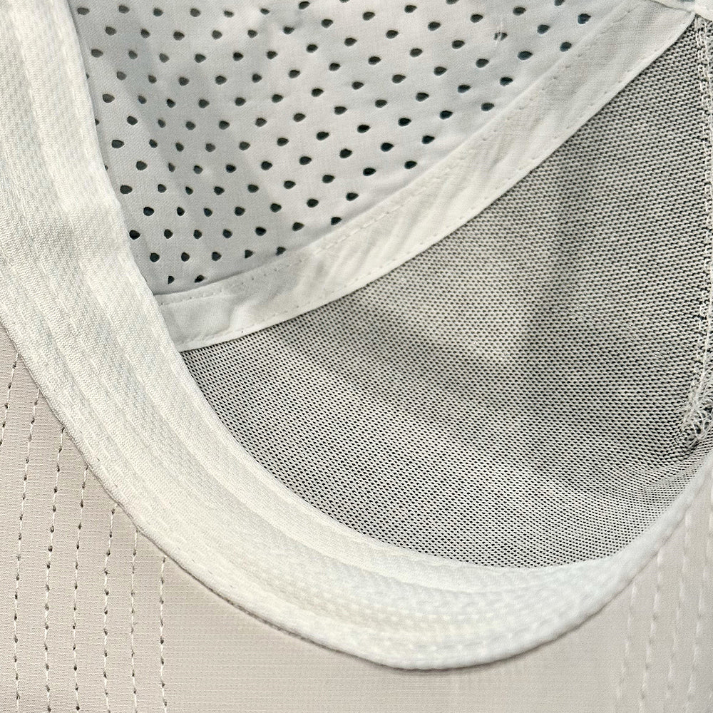 NAUTIQ - M Logo - White